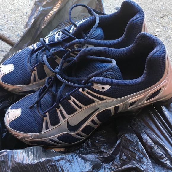 Shoes - Picture 3 of 3